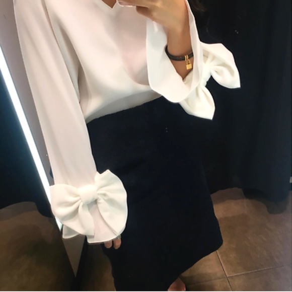 Zara Tops - NWT Zara White Long Sleeved Bow V Neck Blouse